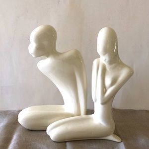 VINTAGE MID CENTURY MODERN WHITE/CREAM CERAMIC FEMALE AND MALE STATUE